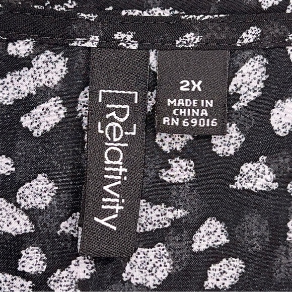 2X RELATIVITY BLACK WHITE DOT PRINT BLOUSE SEMI SHEER RUFFLE PLUS VNECK - Picture 10 of 12